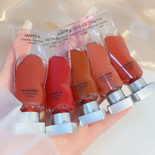 MAFFICK Ice Cube Velvet Lip Glaze Moisturizing Non-drying Lip Gloss Not Easy to Stick Lipstick Manufacturer Wholesale OEM Private Label - Image 2